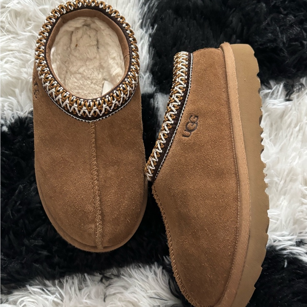 UGG Tazman